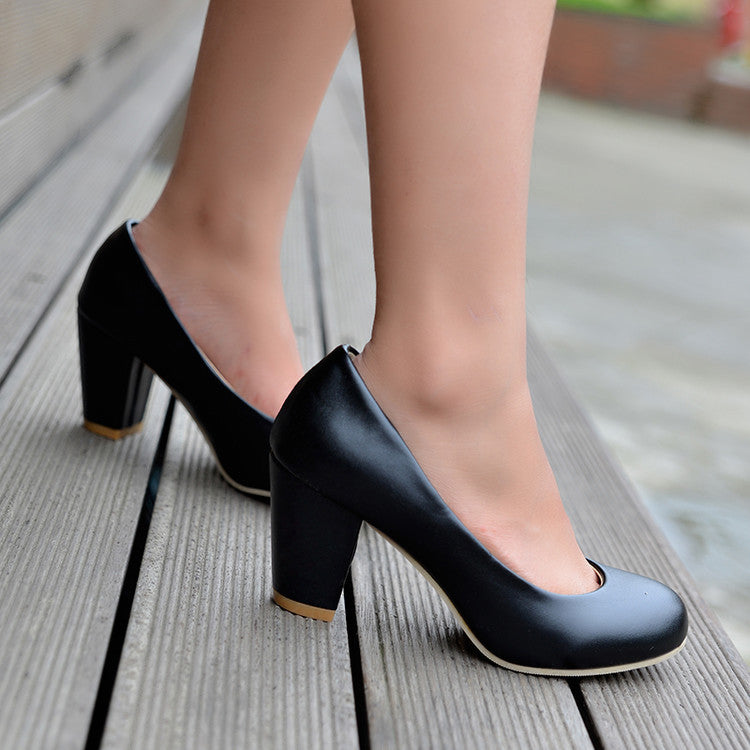 Daily Round Toe Chunky Heel Pumps - Image 5