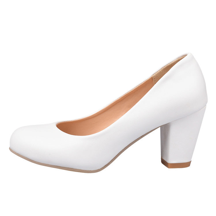 Daily Round Toe Chunky Heel Pumps - Image 2